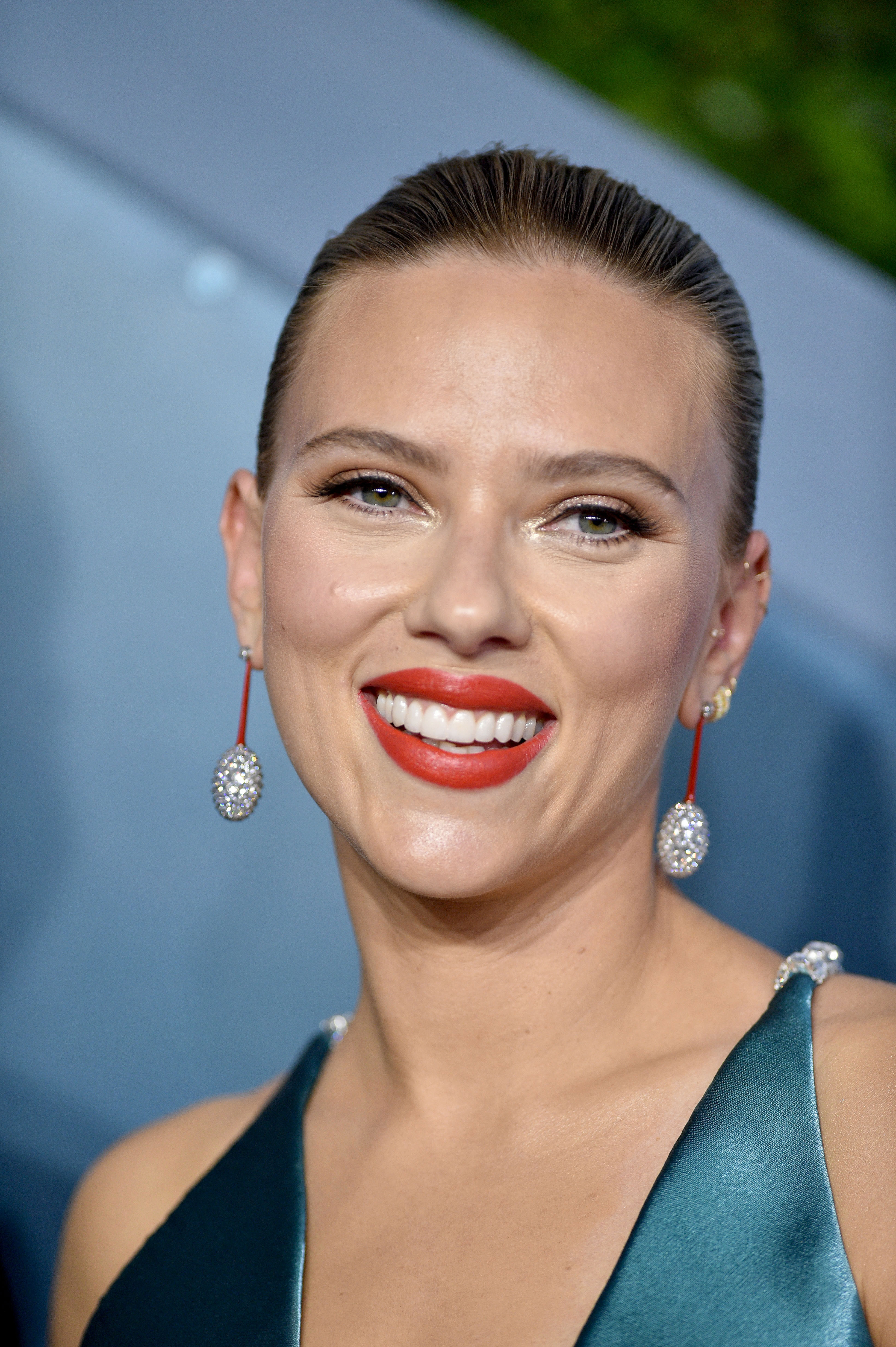 Scarlett Johansson 26th Screen Actors Guild Awards 7 Satiny