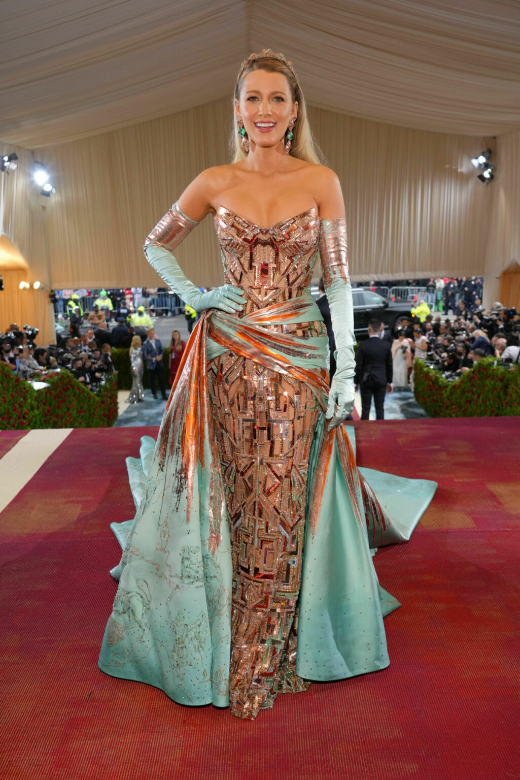 Blake Lively 2022 Met Gala - Satiny.org